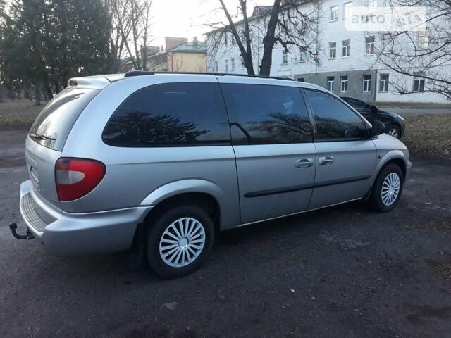 Сірий Крайслер Grand Voyager, об'ємом двигуна 2.5 л та пробігом 1 тис. км за 6000 $, фото 3 на Automoto.ua