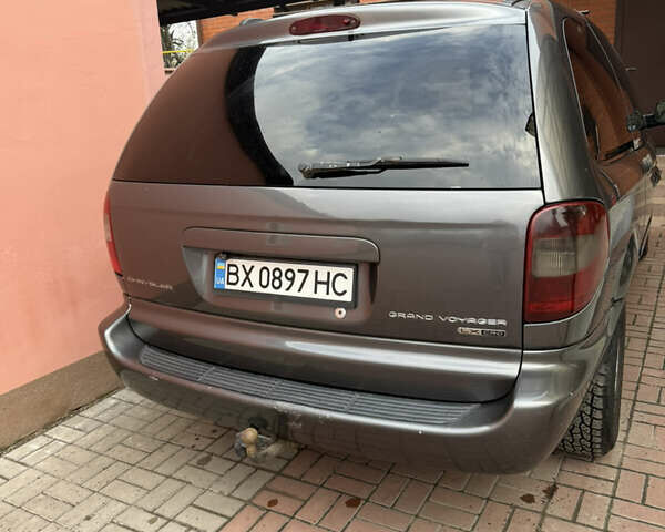 Сірий Крайслер Grand Voyager, об'ємом двигуна 2.78 л та пробігом 340 тис. км за 5914 $, фото 5 на Automoto.ua