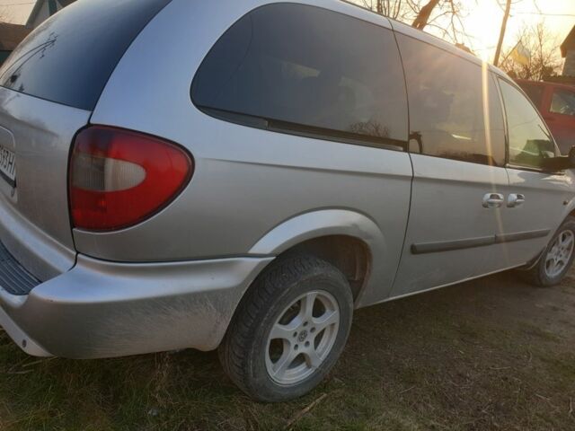 Сірий Крайслер Grand Voyager, об'ємом двигуна 2 л та пробігом 1 тис. км за 5770 $, фото 2 на Automoto.ua