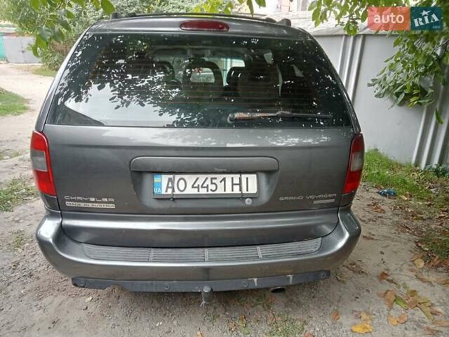 Сірий Крайслер Grand Voyager, об'ємом двигуна 2.5 л та пробігом 532 тис. км за 3999 $, фото 4 на Automoto.ua