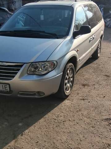 Сірий Крайслер Grand Voyager, об'ємом двигуна 2.8 л та пробігом 363 тис. км за 5248 $, фото 17 на Automoto.ua