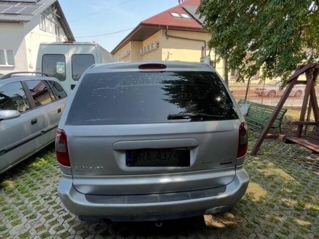Сірий Крайслер Grand Voyager, об'ємом двигуна 2.8 л та пробігом 240 тис. км за 3300 $, фото 2 на Automoto.ua