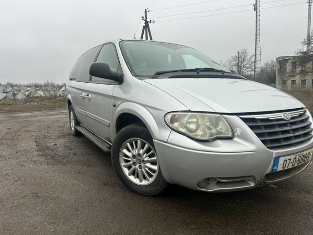 Серый Крайслер Гранд Вояджер, объемом двигателя 2.8 л и пробегом 350 тыс. км за 2850 $, фото 2 на Automoto.ua