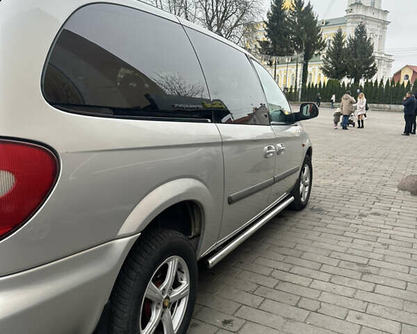 Сірий Крайслер Grand Voyager, об'ємом двигуна 2.78 л та пробігом 230 тис. км за 6500 $, фото 3 на Automoto.ua