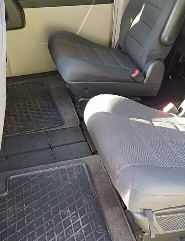 Сірий Крайслер Grand Voyager, об'ємом двигуна 2.78 л та пробігом 310 тис. км за 7300 $, фото 7 на Automoto.ua