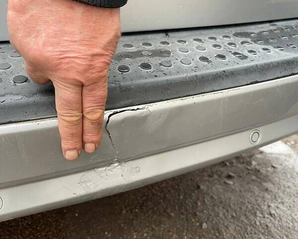 Серый Крайслер Гранд Вояджер, объемом двигателя 2.78 л и пробегом 245 тыс. км за 9000 $, фото 17 на Automoto.ua