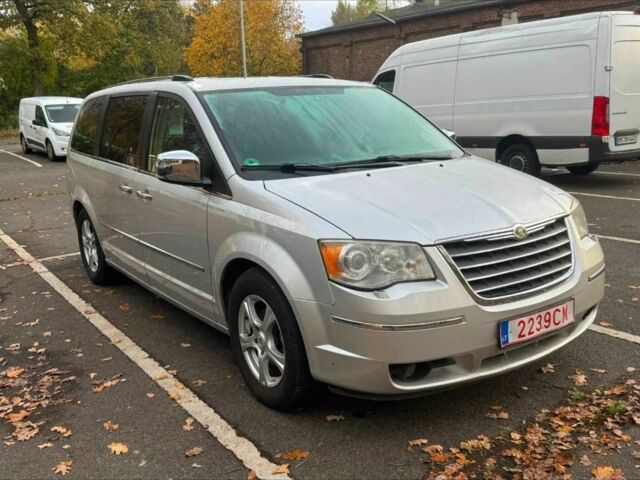 Серый Крайслер Гранд Вояджер, объемом двигателя 2.8 л и пробегом 238 тыс. км за 5999 $, фото 7 на Automoto.ua