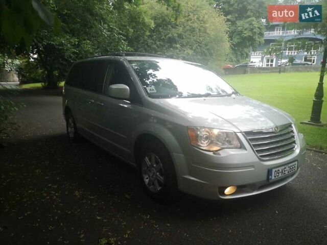 Сірий Крайслер Grand Voyager, об'ємом двигуна 2.8 л та пробігом 200 тис. км за 6300 $, фото 7 на Automoto.ua