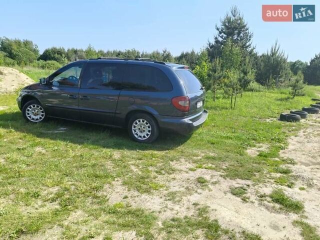 Синій Крайслер Grand Voyager, об'ємом двигуна 2.5 л та пробігом 383 тис. км за 2400 $, фото 3 на Automoto.ua