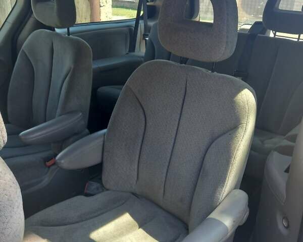 Синій Крайслер Grand Voyager, об'ємом двигуна 2.5 л та пробігом 450 тис. км за 2900 $, фото 4 на Automoto.ua