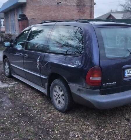 Синій Крайслер Grand Voyager, об'ємом двигуна 2.5 л та пробігом 293 тис. км за 2750 $, фото 7 на Automoto.ua