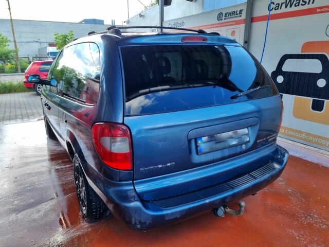 Синий Крайслер Гранд Вояджер, объемом двигателя 2.5 л и пробегом 490 тыс. км за 4500 $, фото 6 на Automoto.ua