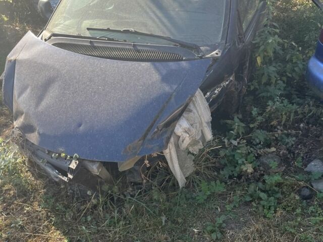 Синий Крайслер Гранд Вояджер, объемом двигателя 2.5 л и пробегом 200 тыс. км за 999 $, фото 2 на Automoto.ua