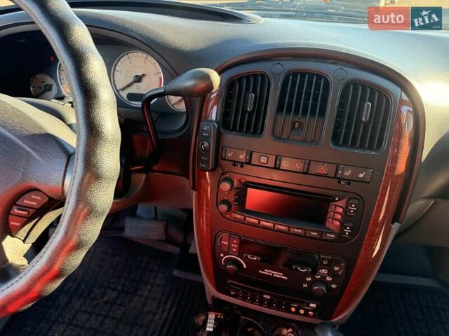 Синій Крайслер Grand Voyager, об'ємом двигуна 2.78 л та пробігом 353 тис. км за 8500 $, фото 15 на Automoto.ua