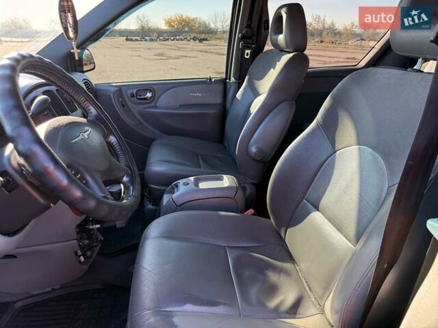 Синій Крайслер Grand Voyager, об'ємом двигуна 2.78 л та пробігом 353 тис. км за 8500 $, фото 10 на Automoto.ua