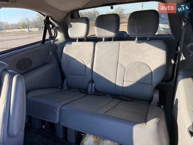 Синій Крайслер Grand Voyager, об'ємом двигуна 2.78 л та пробігом 353 тис. км за 8500 $, фото 12 на Automoto.ua