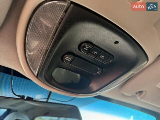 Синій Крайслер Grand Voyager, об'ємом двигуна 2.78 л та пробігом 353 тис. км за 8500 $, фото 14 на Automoto.ua