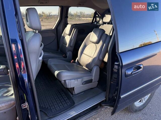 Синій Крайслер Grand Voyager, об'ємом двигуна 2.78 л та пробігом 353 тис. км за 8500 $, фото 11 на Automoto.ua