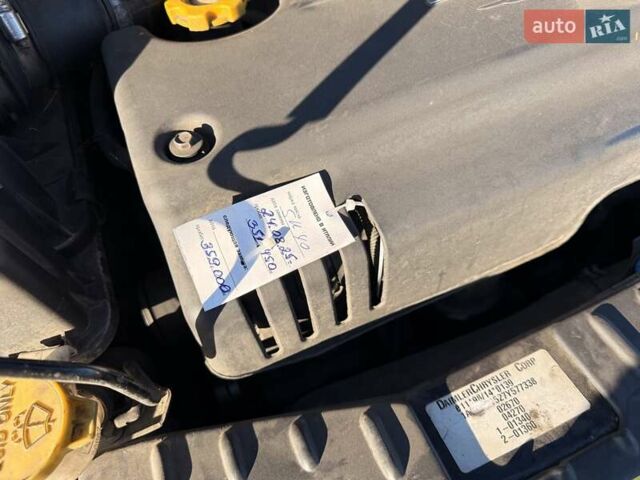Синій Крайслер Grand Voyager, об'ємом двигуна 2.78 л та пробігом 353 тис. км за 8500 $, фото 23 на Automoto.ua