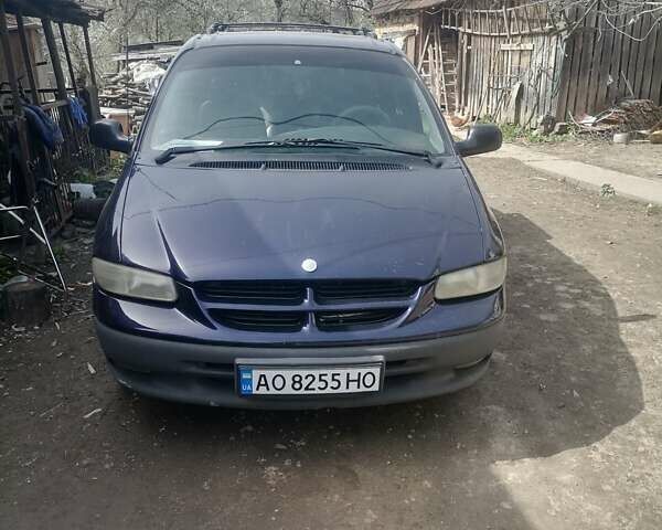 Синій Крайслер Grand Voyager, об'ємом двигуна 2.5 л та пробігом 124 тис. км за 3200 $, фото 1 на Automoto.ua