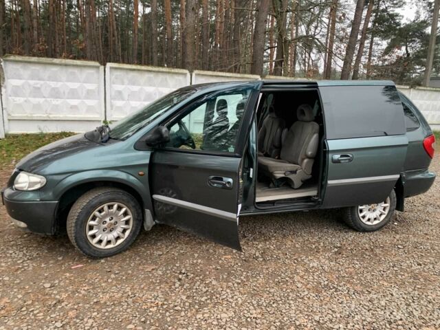 Зелений Крайслер Grand Voyager, об'ємом двигуна 3.3 л та пробігом 353 тис. км за 3550 $, фото 12 на Automoto.ua