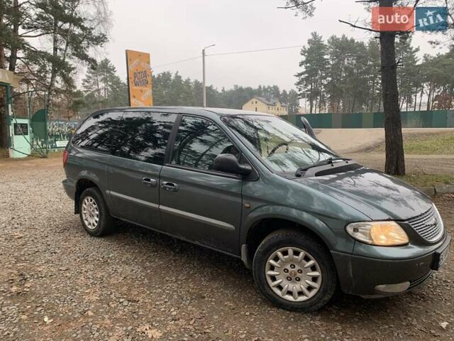 Зелений Крайслер Grand Voyager, об'ємом двигуна 3.3 л та пробігом 353 тис. км за 3450 $, фото 1 на Automoto.ua