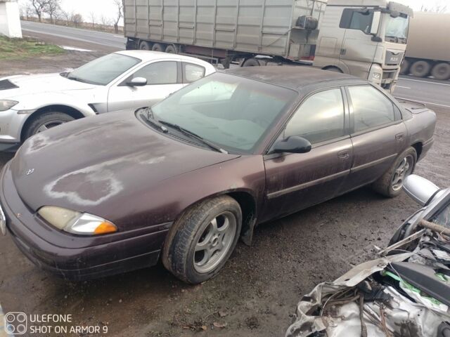 Коричневий Крайслер Intrepid, об'ємом двигуна 3.3 л та пробігом 300 тис. км за 1418 $, фото 1 на Automoto.ua