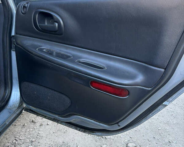 Сірий Крайслер Intrepid, об'ємом двигуна 3.52 л та пробігом 386 тис. км за 2899 $, фото 19 на Automoto.ua