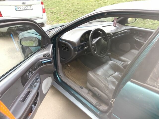 Зелений Крайслер Intrepid, об'ємом двигуна 3.5 л та пробігом 186 тис. км за 966 $, фото 4 на Automoto.ua