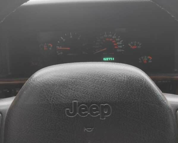 Зеленый Крайслер Джип Чероки, объемом двигателя 2.5 л и пробегом 200 тыс. км за 4500 $, фото 10 на Automoto.ua