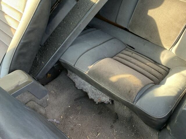 Крайслер ЛЕ Барон 1987 в Одессе на Automoto.ua Серый Крайслер ЛЕ Барон, объемом двигателя 2.2 л и пробегом 200 тыс. км за 800 $, фото 4 на Automoto.ua