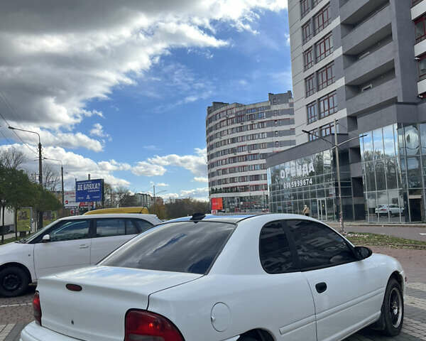 Білий Крайслер Neon, об'ємом двигуна 2 л та пробігом 170 тис. км за 1699 $, фото 6 на Automoto.ua