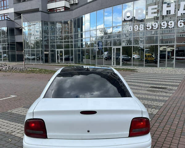 Білий Крайслер Neon, об'ємом двигуна 2 л та пробігом 170 тис. км за 1699 $, фото 8 на Automoto.ua