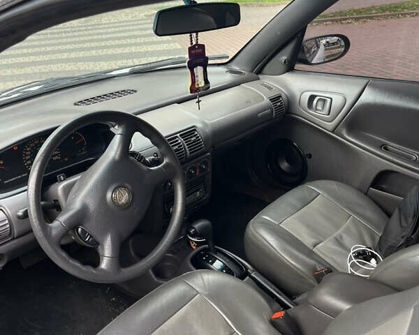 Білий Крайслер Neon, об'ємом двигуна 2 л та пробігом 170 тис. км за 1699 $, фото 12 на Automoto.ua