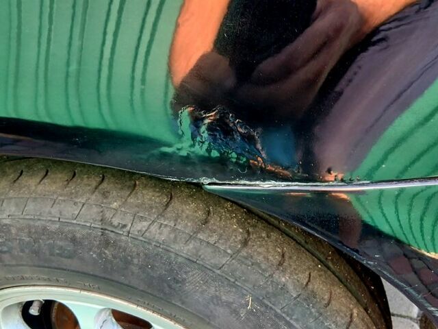 Черный Крайслер Неон, объемом двигателя 2 л и пробегом 300 тыс. км за 2300 $, фото 10 на Automoto.ua