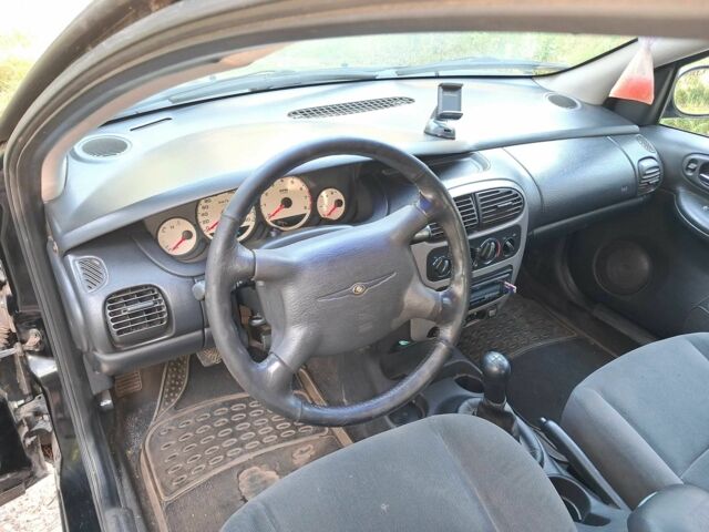 Крайслер Неон 2001 в Ровно на Automoto.ua Черный Крайслер Неон, объемом двигателя 2 л и пробегом 211 тыс. км за 2400 $, фото 17 на Automoto.ua