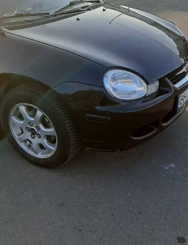 Черный Крайслер Неон, объемом двигателя 2 л и пробегом 265 тыс. км за 4500 $, фото 5 на Automoto.ua