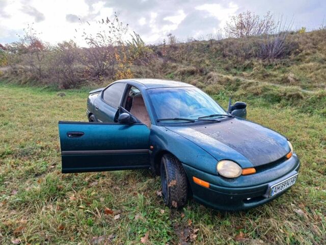 Крайслер Neon 1995 у Житомирі на Automoto.ua Зелений Крайслер Neon, об'ємом двигуна 2 л та пробігом 210 тис. км за 1832 $, фото 3 на Automoto.ua