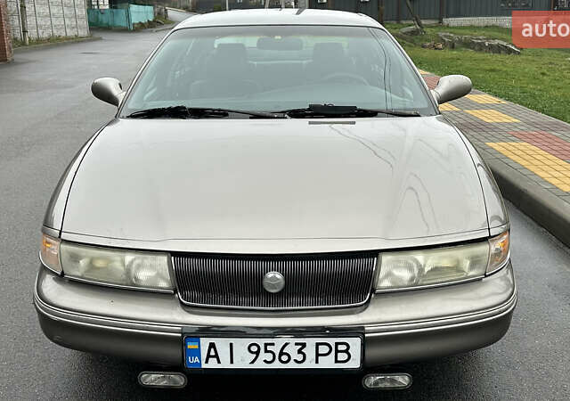 Серый Крайслер Нью Йоркер, объемом двигателя 3.52 л и пробегом 274 тыс. км за 4900 $, фото 1 на Automoto.ua