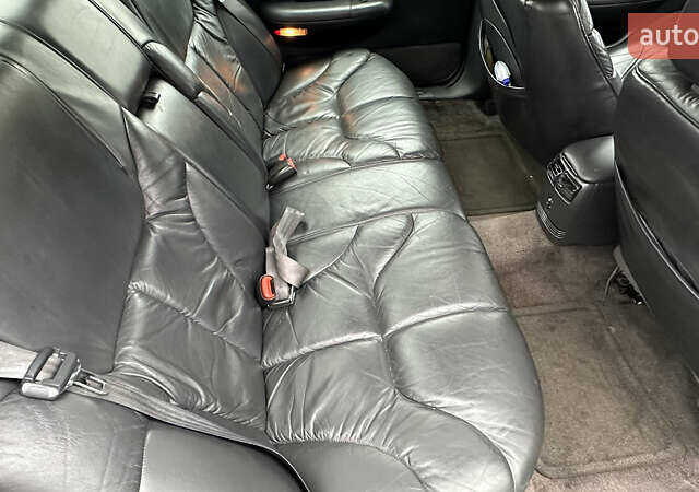 Серый Крайслер Нью Йоркер, объемом двигателя 3.52 л и пробегом 274 тыс. км за 4900 $, фото 10 на Automoto.ua