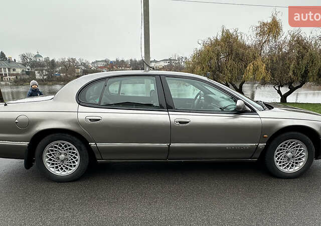 Серый Крайслер Нью Йоркер, объемом двигателя 3.52 л и пробегом 274 тыс. км за 4900 $, фото 7 на Automoto.ua