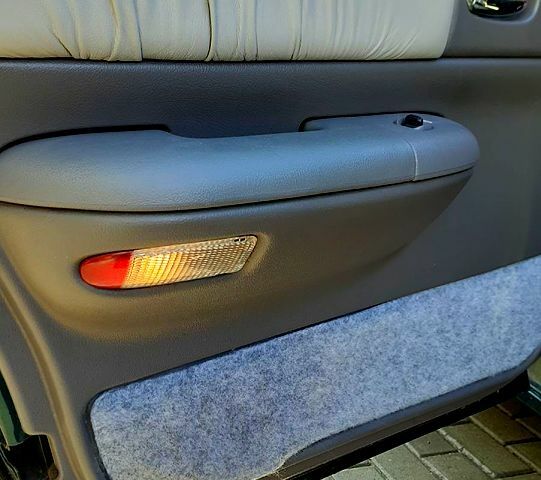 Зелений Крайслер New Yorker, об'ємом двигуна 3.5 л та пробігом 0 тис. км за 4500 $, фото 4 на Automoto.ua