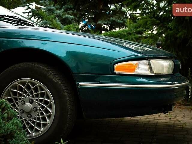 Зеленый Крайслер Нью Йоркер, объемом двигателя 3.5 л и пробегом 252 тыс. км за 4500 $, фото 10 на Automoto.ua