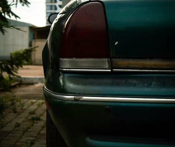 Зеленый Крайслер Нью Йоркер, объемом двигателя 3.5 л и пробегом 252 тыс. км за 4500 $, фото 8 на Automoto.ua