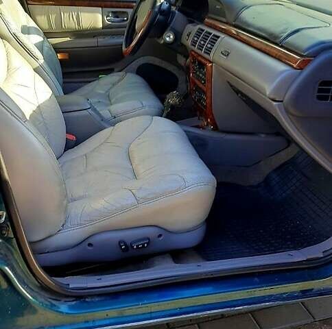 Зеленый Крайслер Нью Йоркер, объемом двигателя 3.5 л и пробегом 252 тыс. км за 4500 $, фото 6 на Automoto.ua