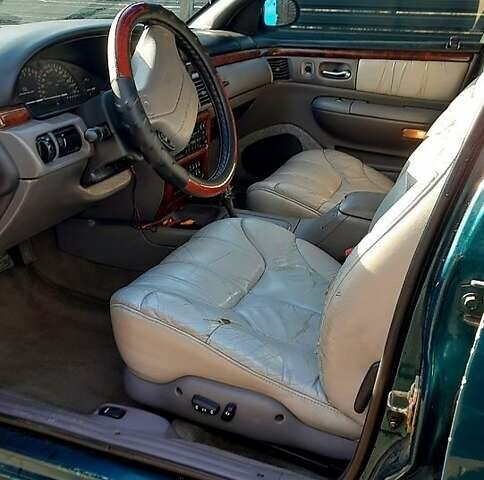 Зеленый Крайслер Нью Йоркер, объемом двигателя 3.5 л и пробегом 252 тыс. км за 4500 $, фото 4 на Automoto.ua