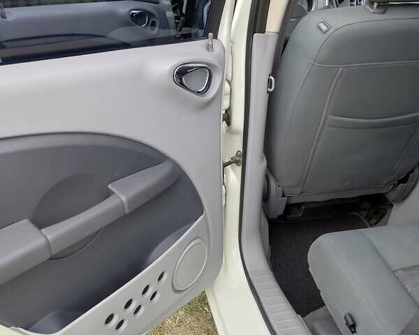 Білий Крайслер PT Cruiser, об'ємом двигуна 1.6 л та пробігом 237 тис. км за 5500 $, фото 9 на Automoto.ua