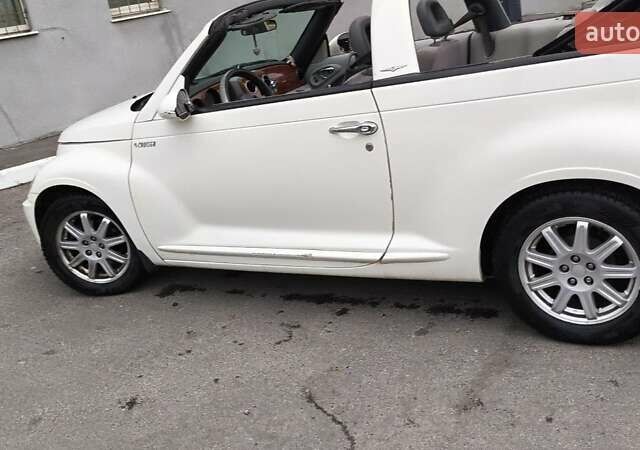 Белый Крайслер ПТ Крузер, объемом двигателя 2.43 л и пробегом 110 тыс. км за 6700 $, фото 4 на Automoto.ua