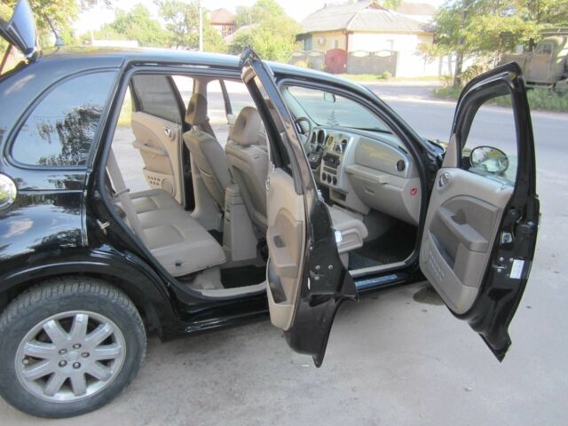 Черный Крайслер ПТ Крузер, объемом двигателя 2.4 л и пробегом 123 тыс. км за 5800 $, фото 18 на Automoto.ua