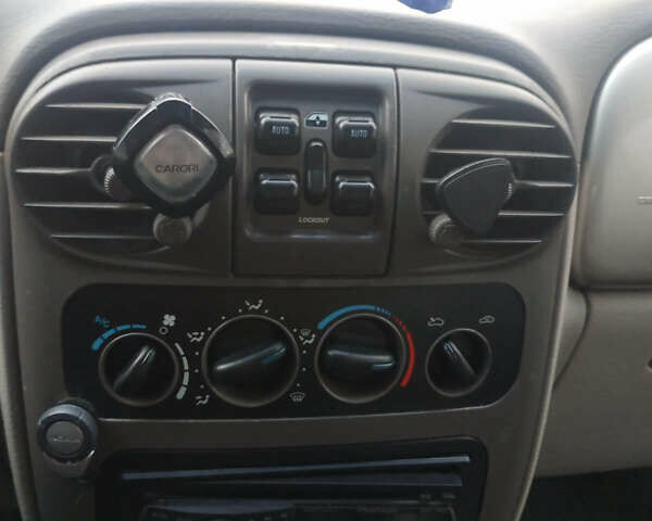 Черный Крайслер ПТ Крузер, объемом двигателя 2 л и пробегом 220 тыс. км за 3800 $, фото 7 на Automoto.ua